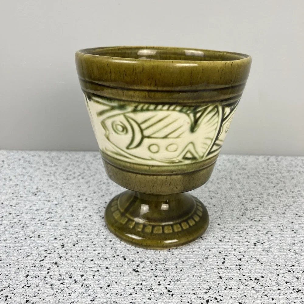 Vintage Mid Century‎ Avocado Green Pedestal Fish Pattern Pottery Planter 6.5